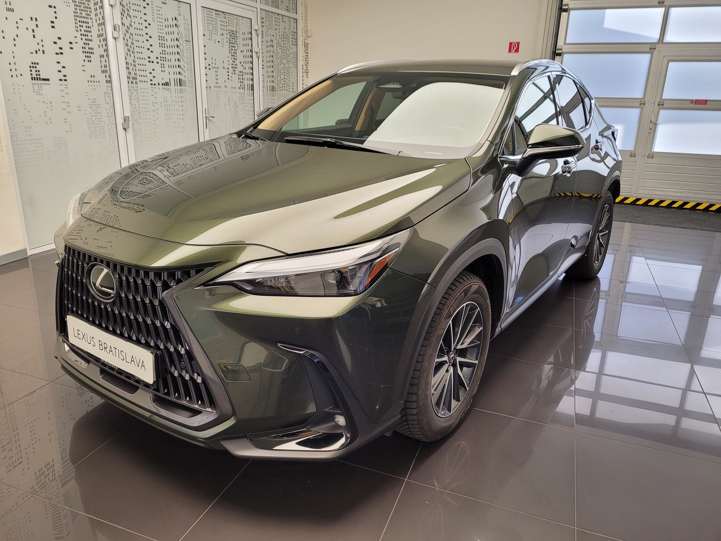 Ponuka Vozidla Lexus Nx Plug In Hybrid S Dph Lexus